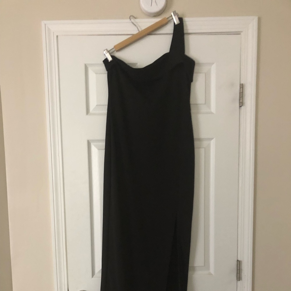 boohoo one shoulder thigh split maxi
